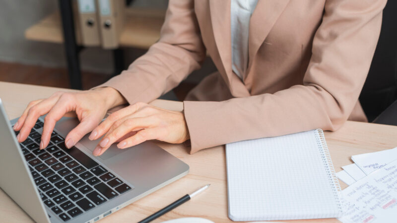 IA jurídica amplia produção de peças no Brasil