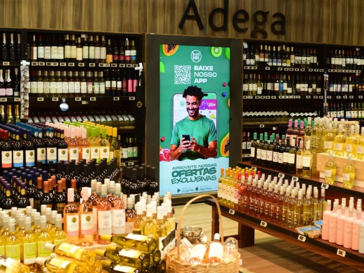 Vitrines Digitais viram novo canal de mídia das marcas