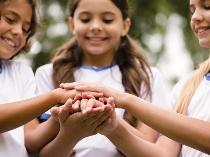 Menos telas, mais convivência: como educar crianças mais tolerantes