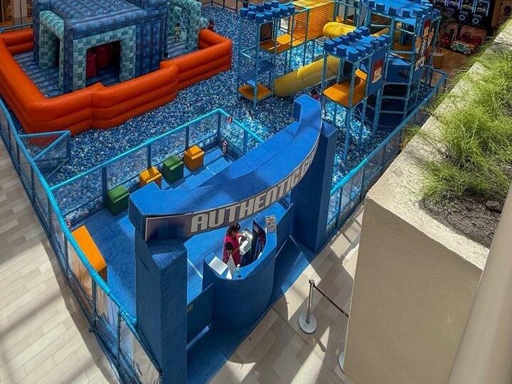 Plaza Campos Gerais abre programação de férias com parque infantil