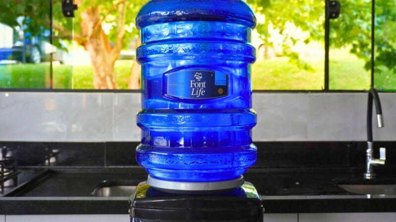 Após a abertura, água mineral de galão deve ser consumida em até duas semanas, alerta indústria