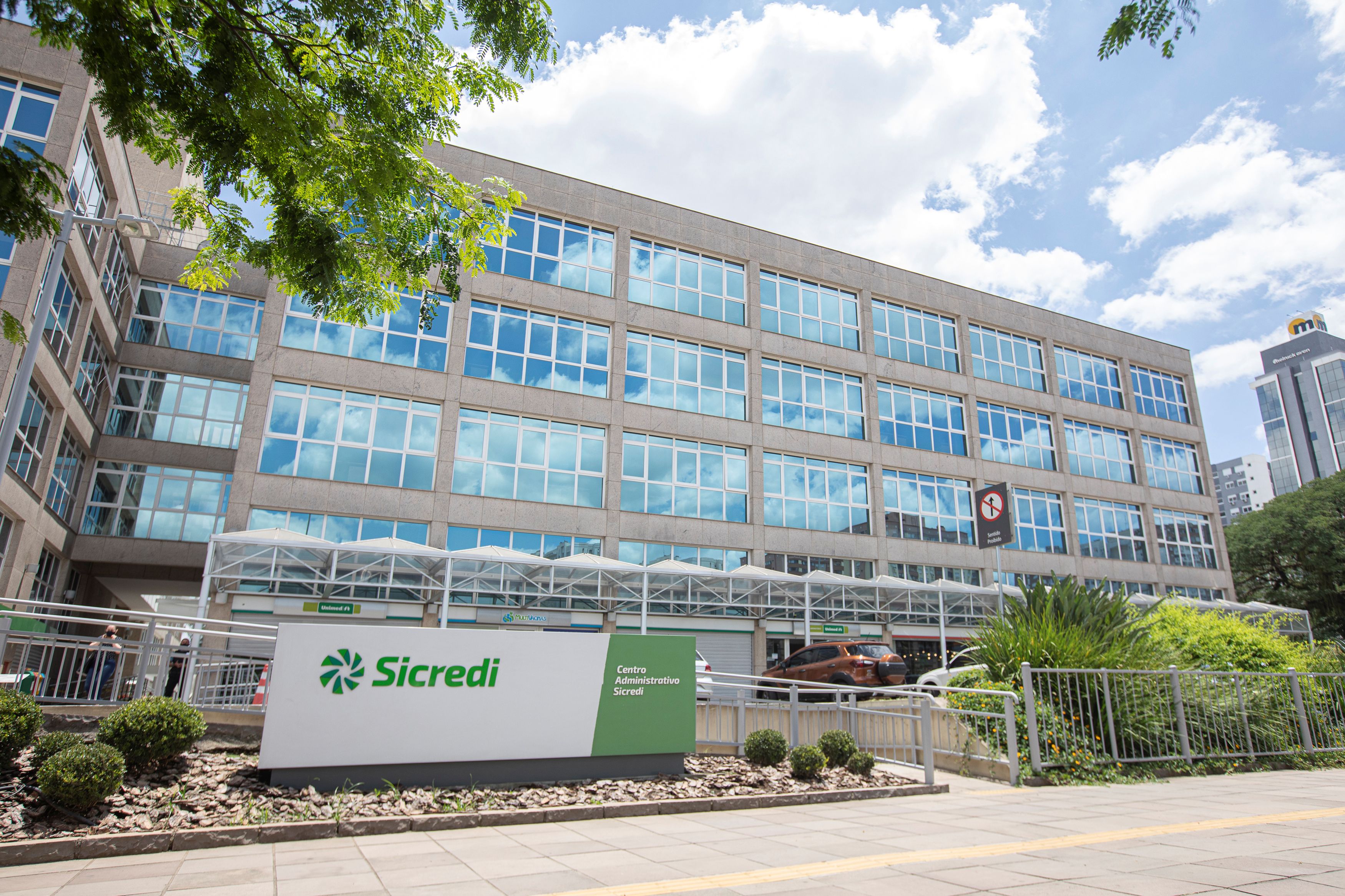 Sicredi remunera capital social de associados em R$ 1,7 bilhão em 2025