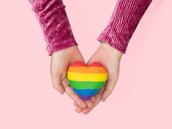 Saúde LGBTQIA+: cuidado contínuo exige jornada permanente