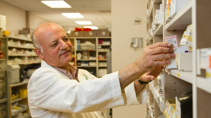 Plano educacional formará 800 farmacêuticos em quatro anos