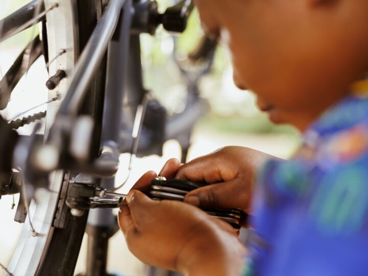 Trabalho infantil afeta 1,6 milhão de crianças e adolescentes no Brasil