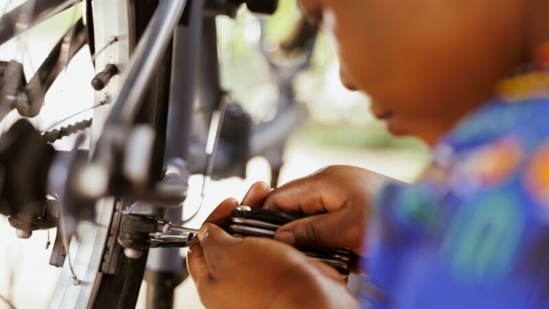 Trabalho infantil afeta 1,6 milhão de crianças e adolescentes no Brasil