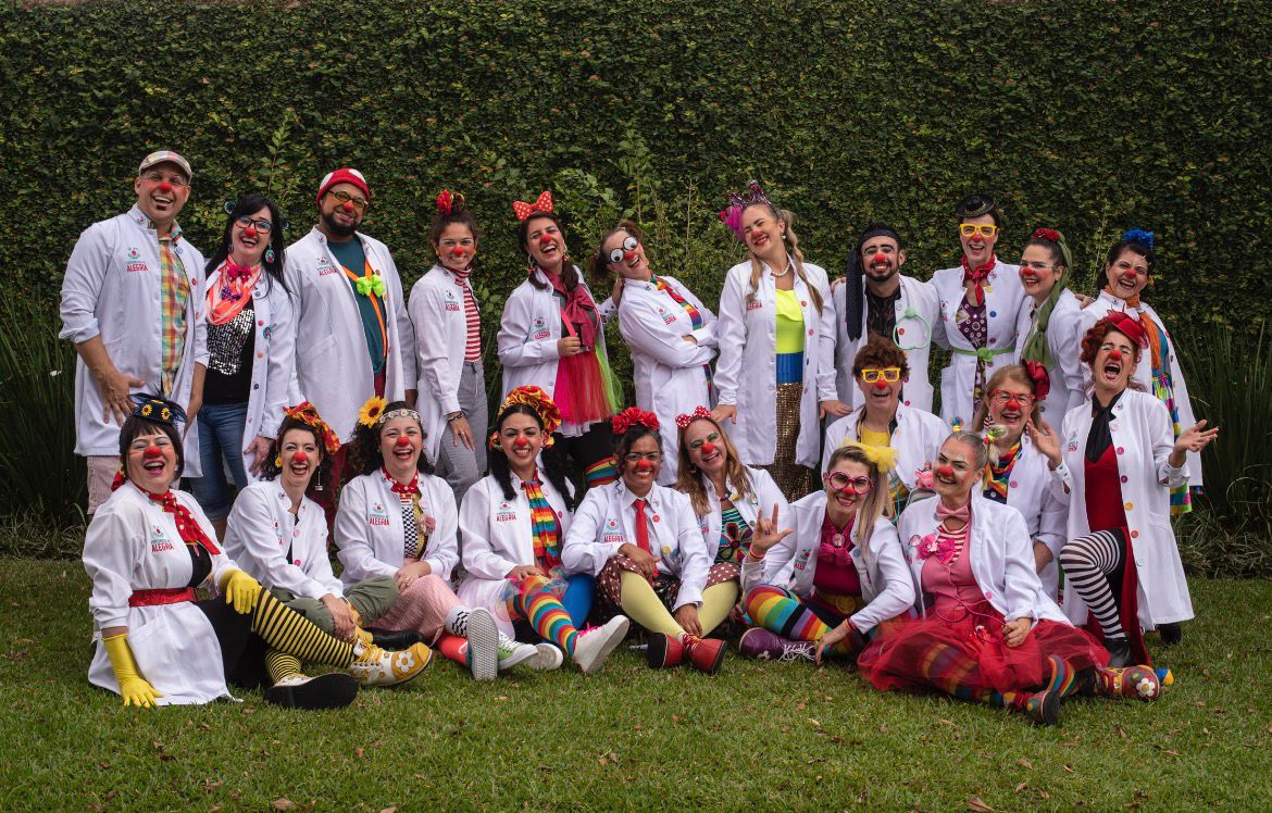 Projeto Especialistas da Alegria, de palhaçaria hospitalar, abre seleção para voluntários em Curitiba