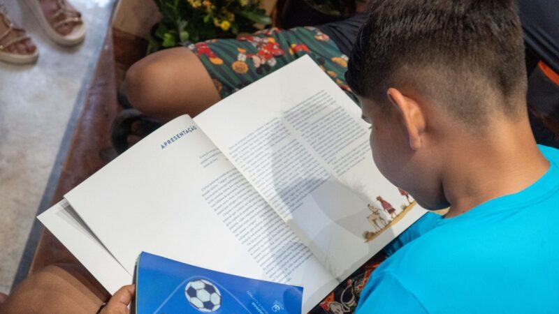 Vaga Lume indica livros sobre crise climática infantil