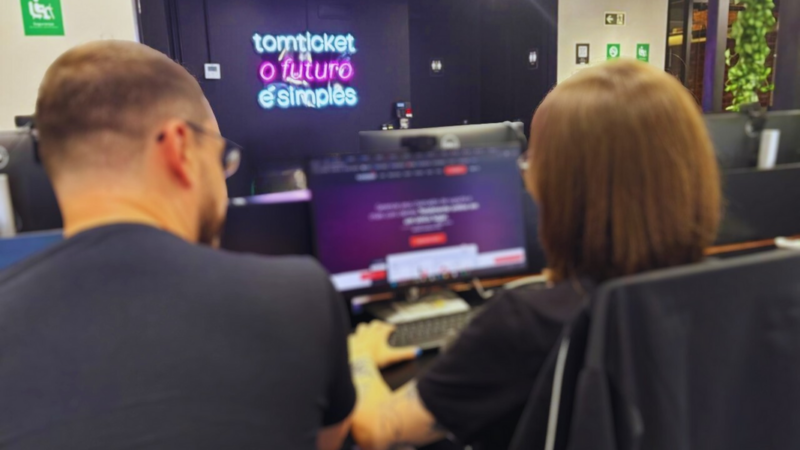 Atendimento interno ganha papel estratégico nas empresas