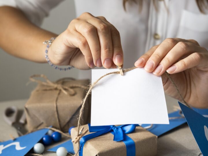 Kits de boas‑vindas ganham força na retenção de talentos em 2026