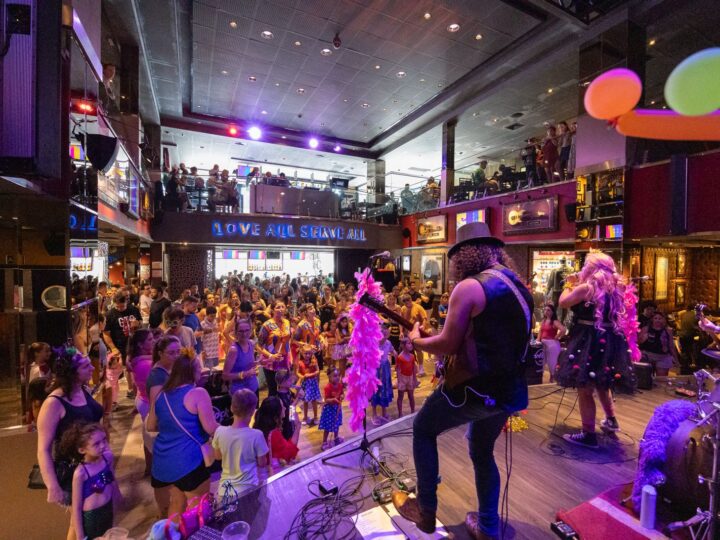 Hard Rock Cafe Curitiba promove tradicional CarnaRock