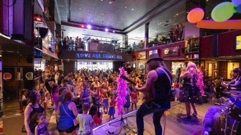 Hard Rock Cafe Curitiba promove tradicional CarnaRock