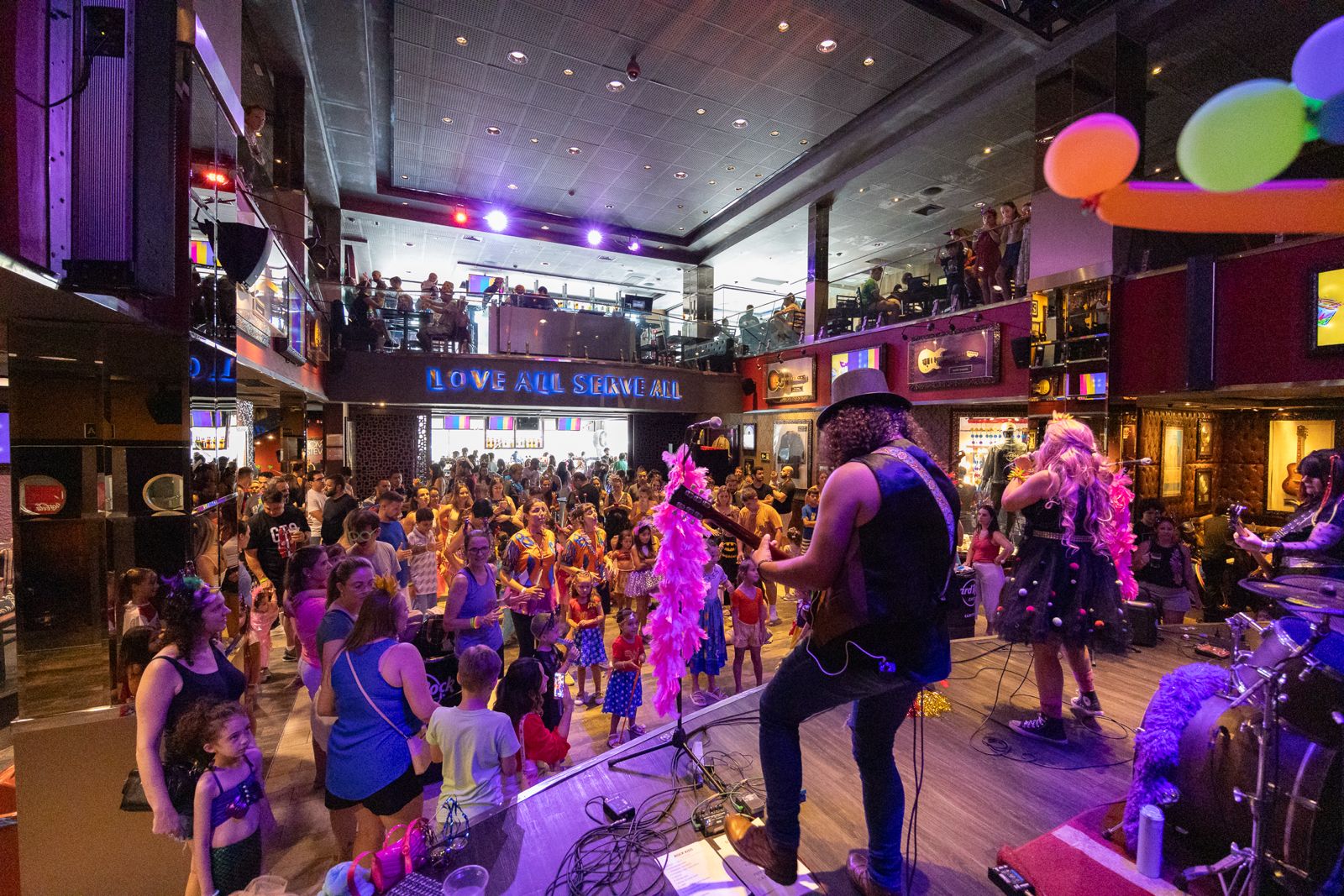 Hard Rock Cafe Curitiba promove tradicional CarnaRock