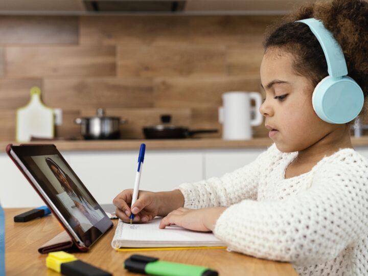 Além da tecnologia: especialista explica como dar sentido pedagógico ao uso da Inteligência Artificial em sala de aula