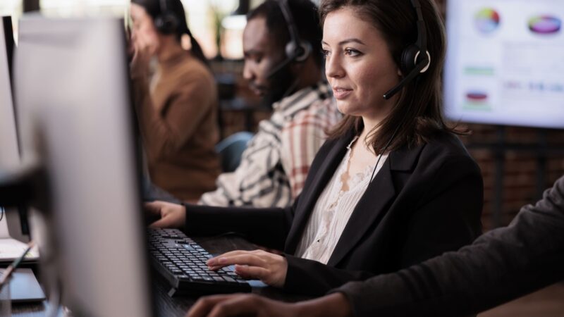 Mulheres representam 70% dos profissionais de contact center