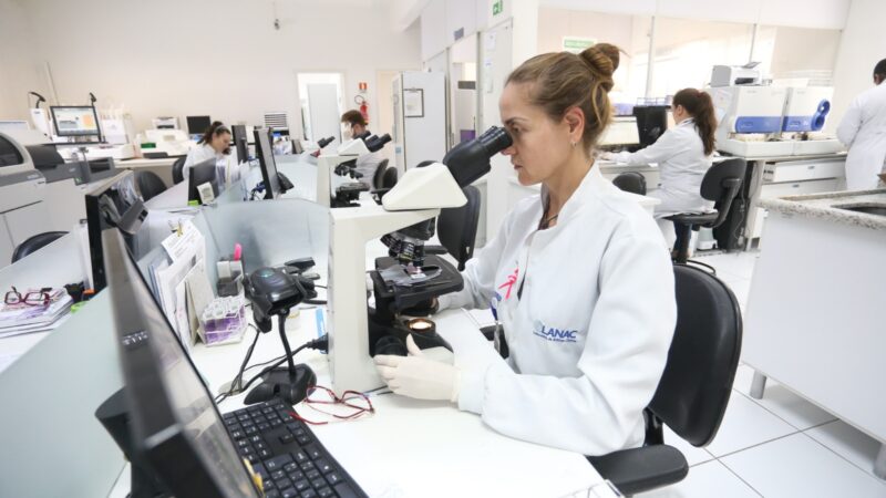 Março amarelo: exames laboratoriais são aliados no diagnóstico precoce de endometriose, SOP e desequilíbrios hormonais