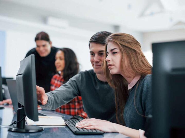Centro Universitário Integrado oferece treinamento gratuito e focado em tecnologia 