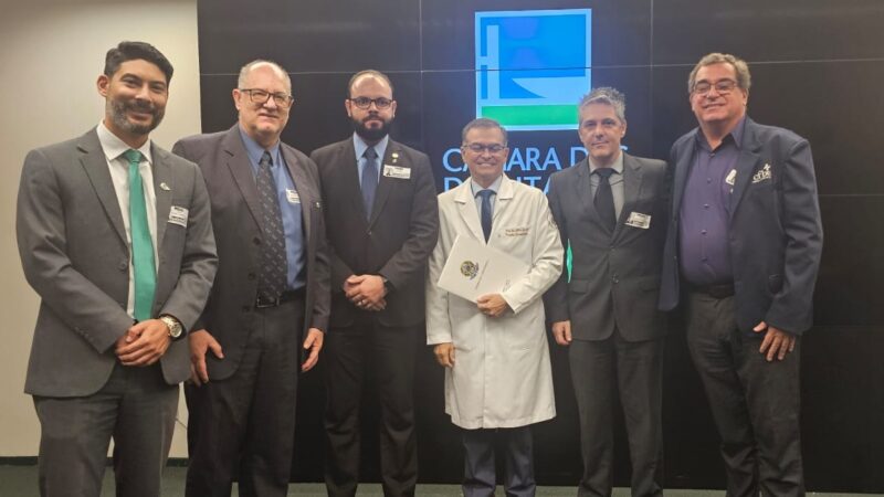 Presidente do CRBM6 defende atuação multiprofissional em estética