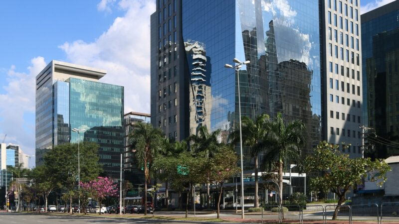 VERT reúne oito certificações ANBIMA no mercado de capitais