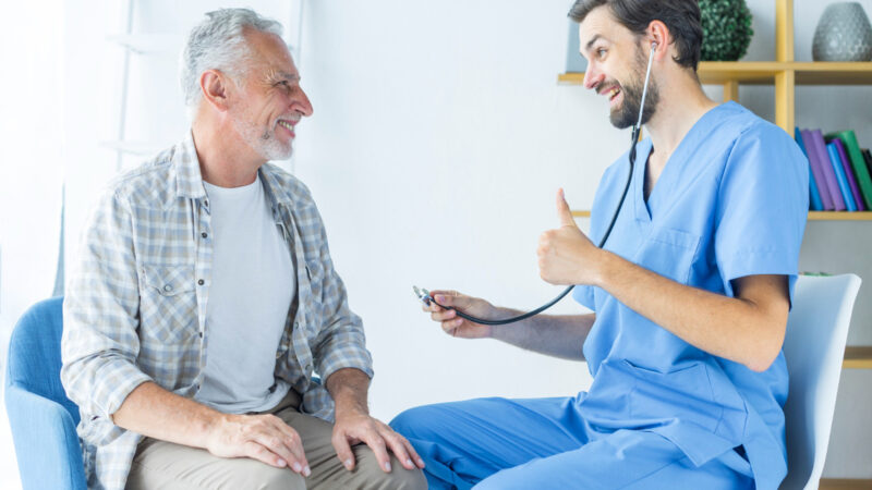 Março Azul alerta para avanço do câncer colorretal