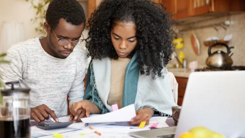 Pós-Carnaval no Rio amplia busca por reorganização