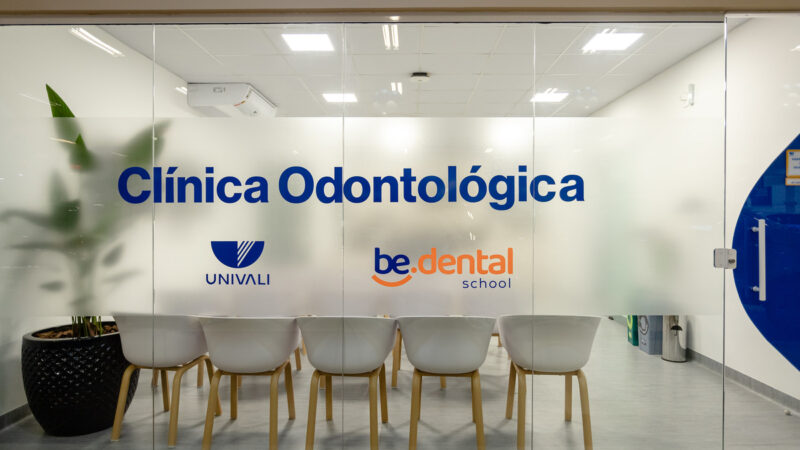 Clínica-escola em São José oferece dentista a custo reduzido