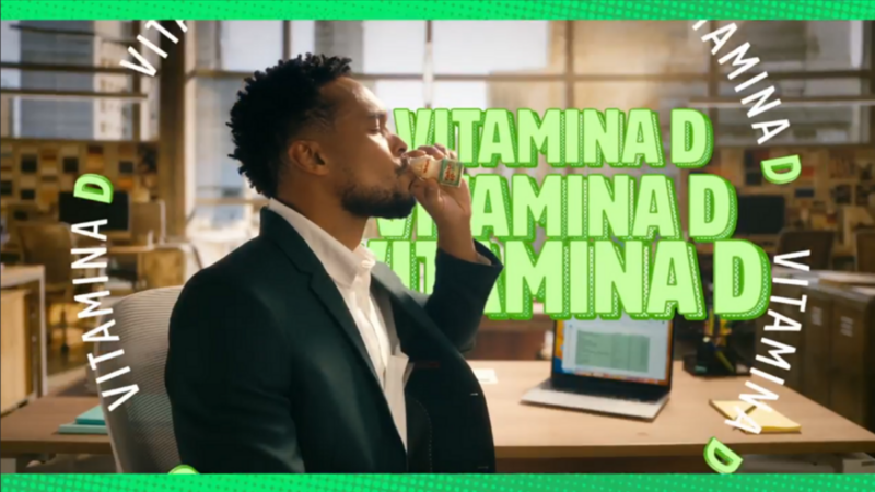 Campanha destaca o Yakult 40 com vitamina D