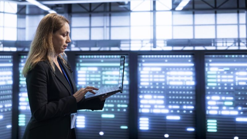 Agentes de IA avançam, mas infraestrutura ainda limita