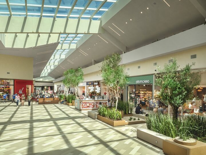 Plaza Campos Gerais e Vult presenteiam mulheres com kits exclusivos