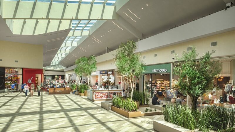 Plaza Campos Gerais e Vult presenteiam mulheres com kits exclusivos