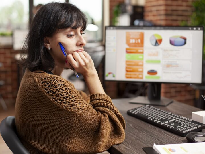 Fraudes on-line redobram atenção de consumidores nas compras