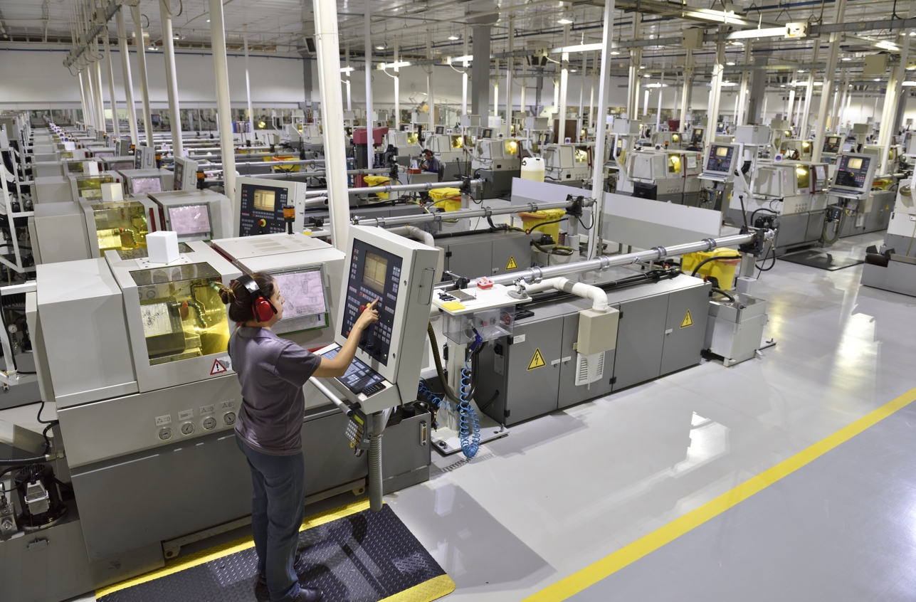 Mulheres representam 47% das áreas de produção de indústria do Paraná