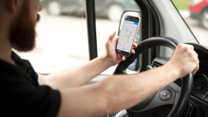 Autonomoz amplia oferta de mobilidade corporativa e passa a disponibilizar vans para empresas