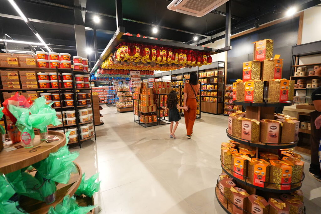 Páscoa deve movimentar R$ 5,3 bilhões e reforçar preferência por compras em lojas físicas