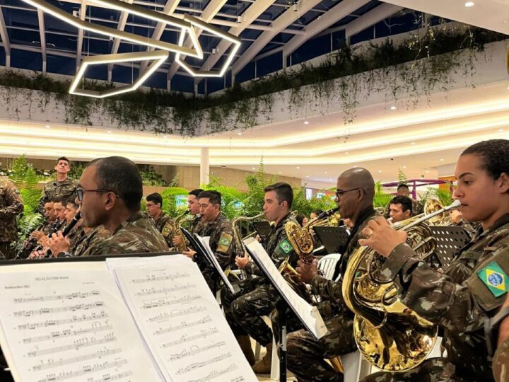 Jockey Plaza Shopping recebe apresentação da Banda do Exército em Curitiba