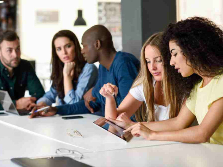 União Europeia e Centro Universitário Integrado lançam curso inédito no Brasil para combater desinformação