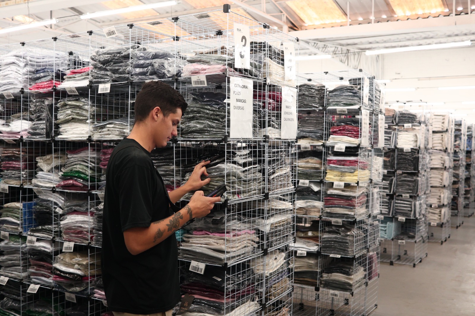 Moda masculina dispara no Brasil e cresce acima da média do varejo