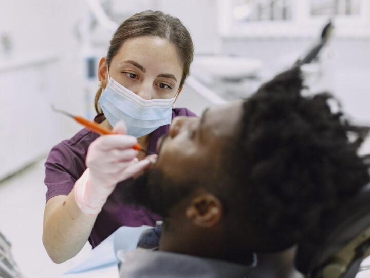 Saúde odontológica atrai brasileiros para clínicas europeias