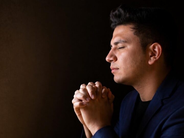 Fé e ciência: oração pode contribuir com o bem-estar