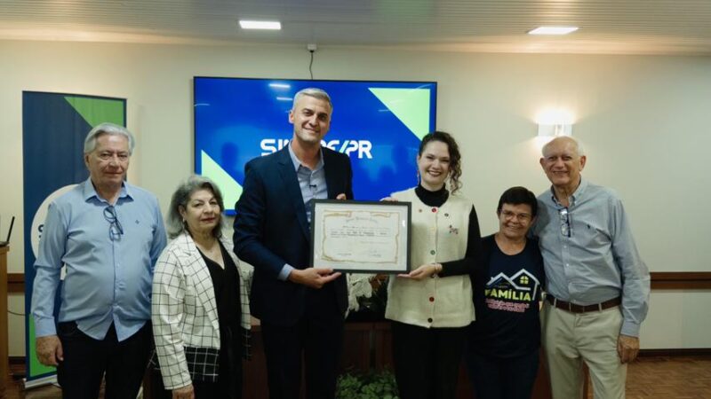 Sinepe/PR recebe homenagem da Câmara Municipal de Curitiba