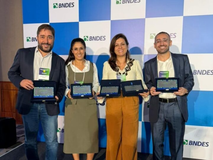 Sicredi é premiado em 5 categorias pelo BNDES