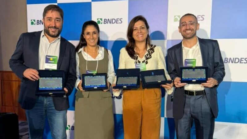 Sicredi é premiado em 5 categorias pelo BNDES