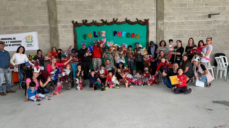 Font Life adoça a Páscoa de alunos da APAE de Agudos do Sul e reforça parceria com ações sociais