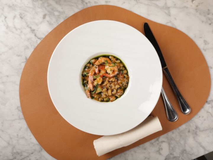 Chef Vania Krekniski assina novo menu autoral de jantar do Restaurante Trinitas