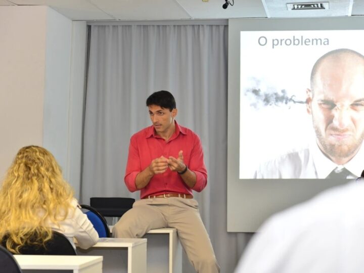 Empresa lança programa gratuito de treinamento profissional