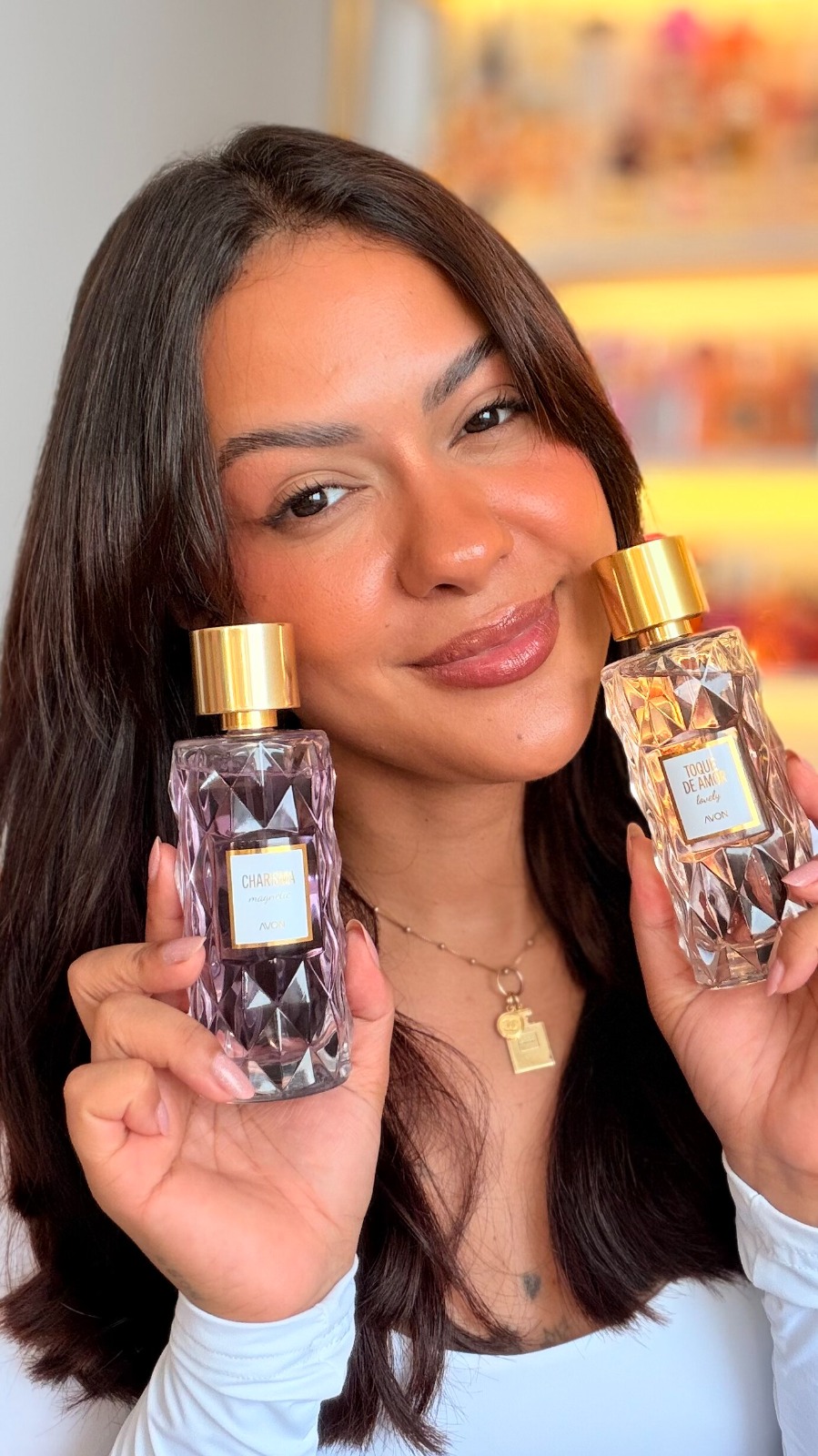 Especialista em perfumaria, Jaqueline Silva, explica as ocasiões de uso da linha Avon Iconic Collection