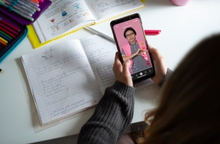 Geração TikTok transforma hábitos de estudo e como aprendem em casa