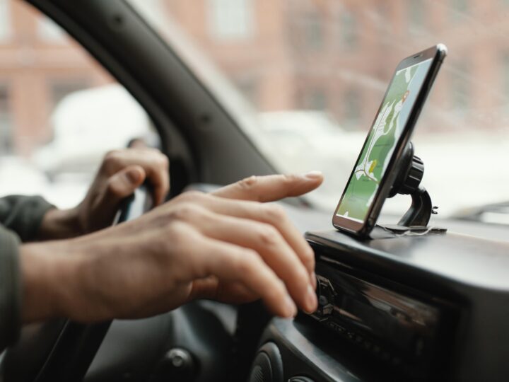 Por que motoristas estão migrando do aplicativo urbano para o transporte corporativo