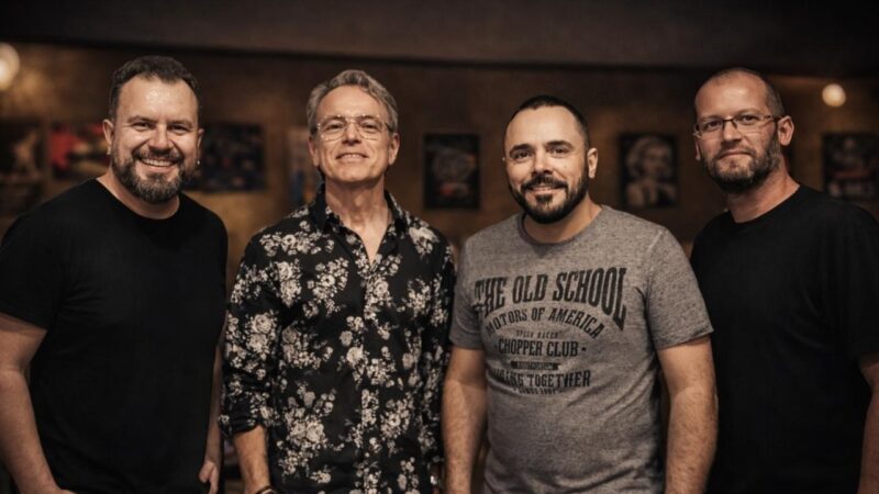 Feriado começa com rock and roll no Quintal do Monge