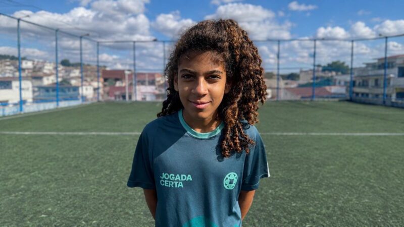 Atleta de 12 anos de projeto social, no Paraná,  é aprovada em equipe feminina e dá mais um passo rumo ao sonho no futebol